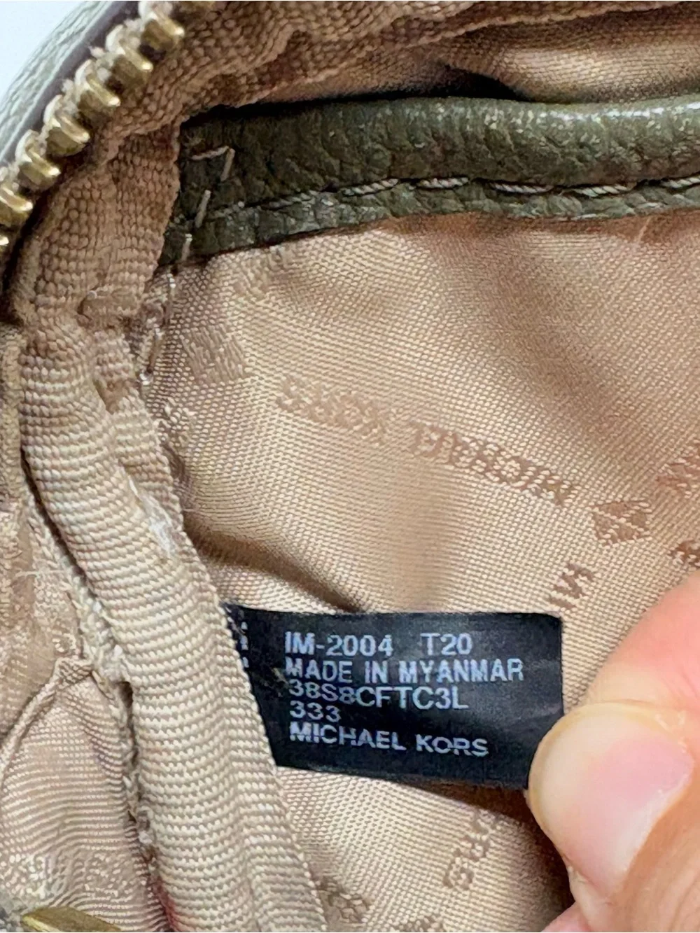Michael Kors Fulton Olive Green Leather Crossbody Bag Camera Bag Purse 9.5”x6”